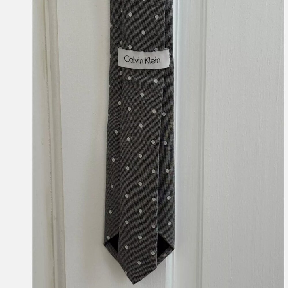 Calvin Klein - Mens Necktie - Silver Polka Dot - Silk/Linen Blend - Moden 2.5"